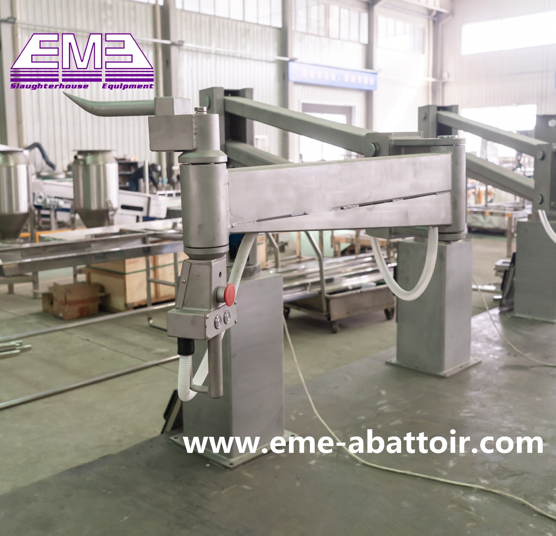 Pig carcass arm type unloading machine