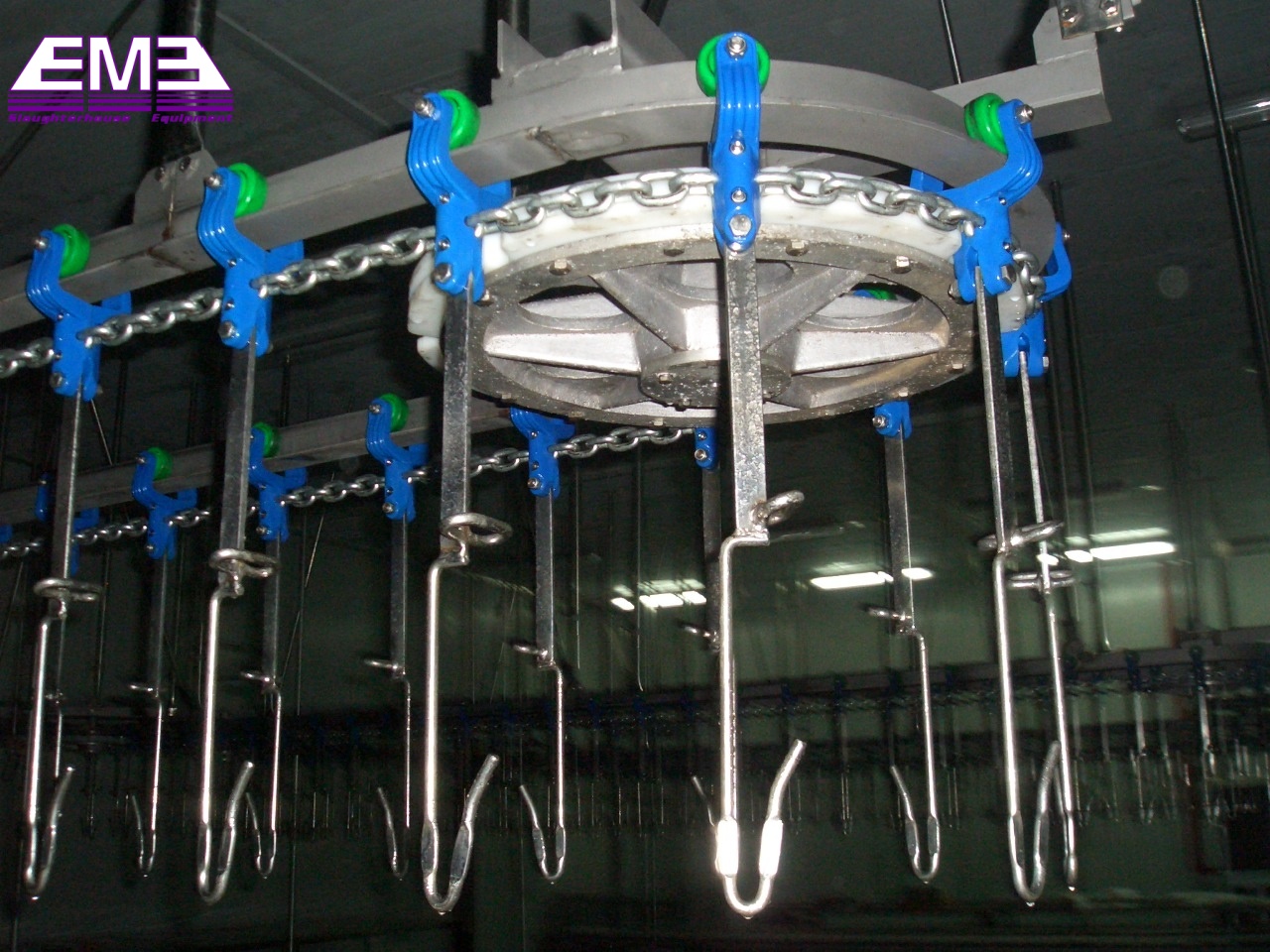 Poultry boneless automatic convey rail