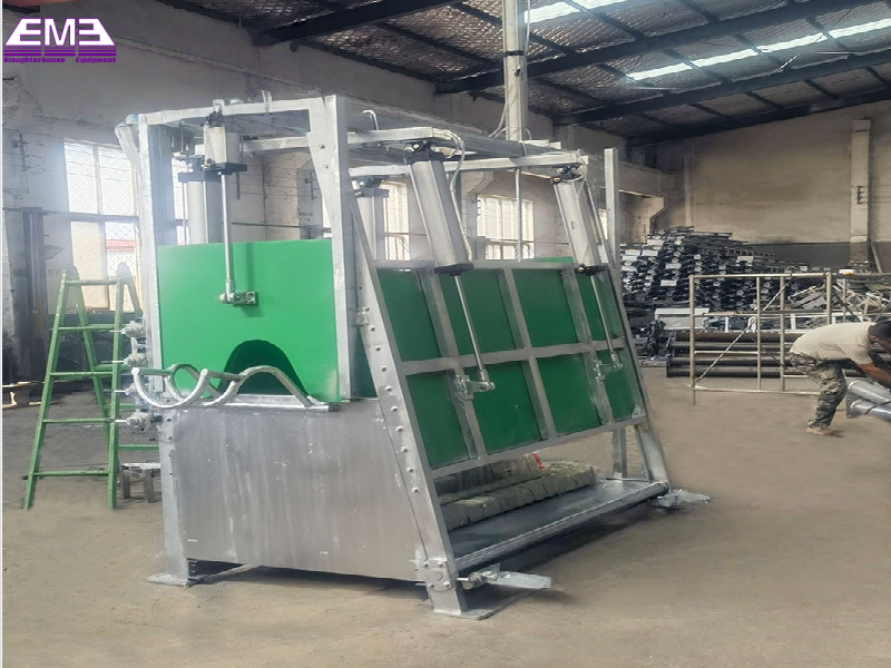 Living cattle fixed killing box for cattle slaughtering