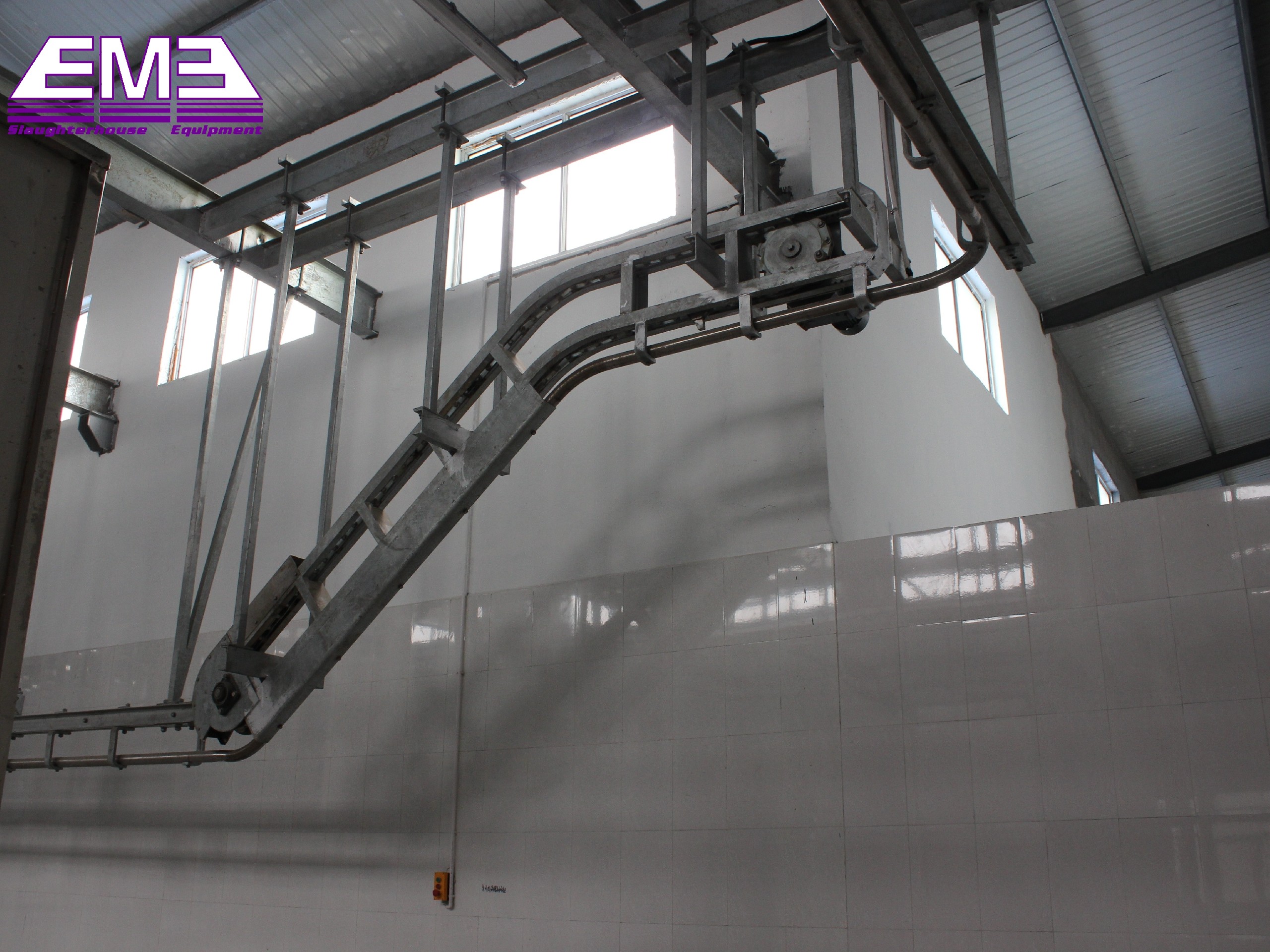 Beef slaughterhouse Cattle carcass slop hoist machine for cattle cow slaughtering