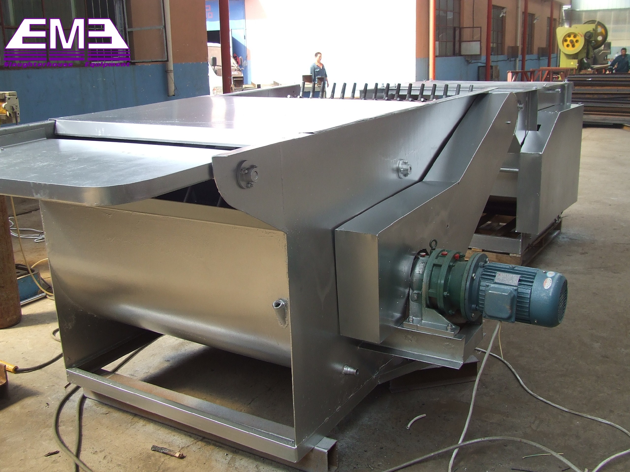 Poultry scalding and plucking combination machine