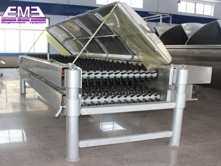 Horizontal type carcass plucking machine