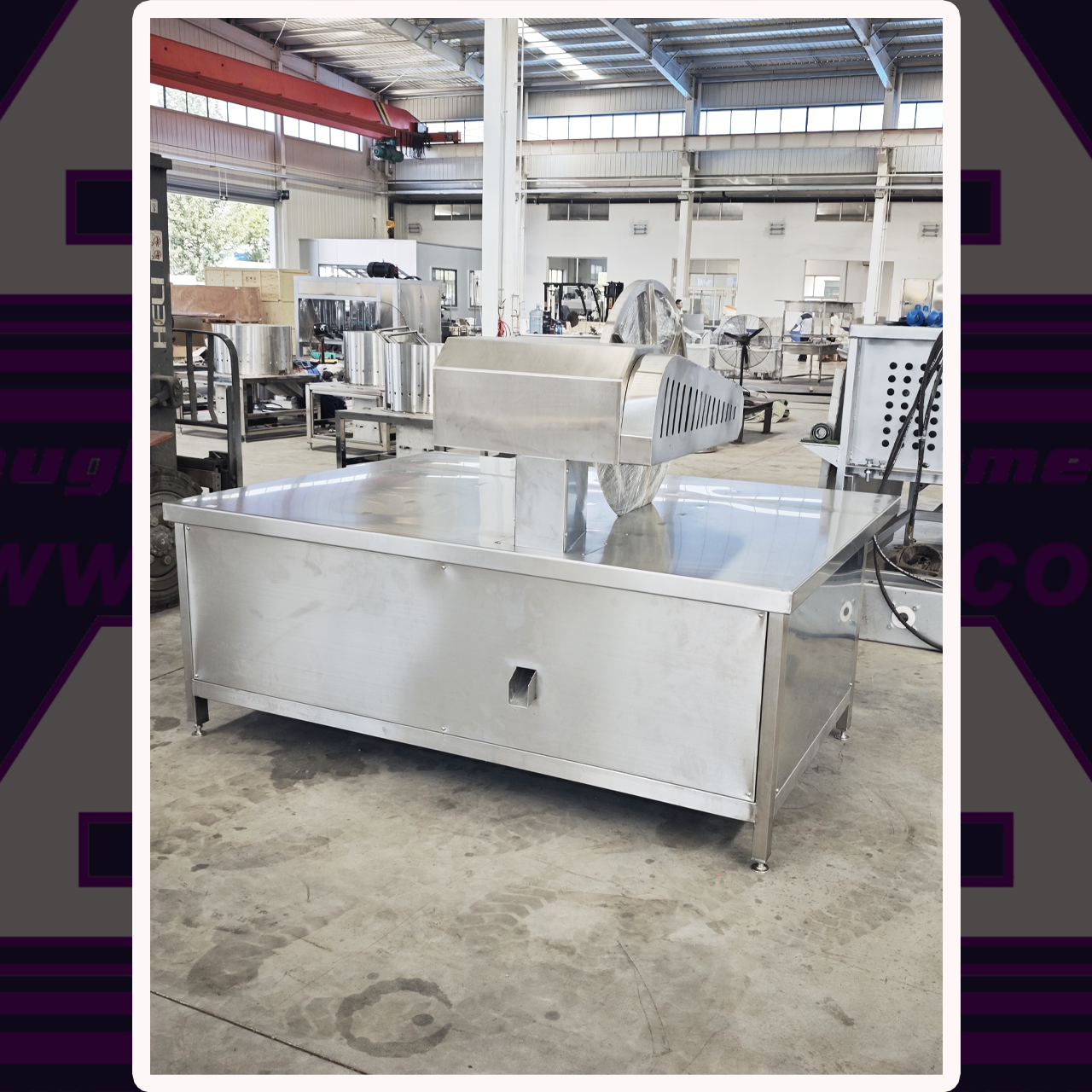 Slaughter Equipment:Pig carcass segmented cutting machine