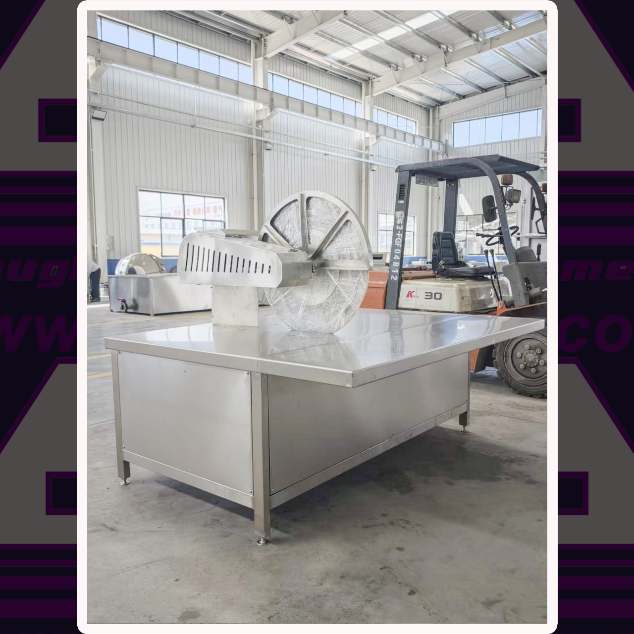 Slaughter Equipment:Pig carcass segmented cutting machine
